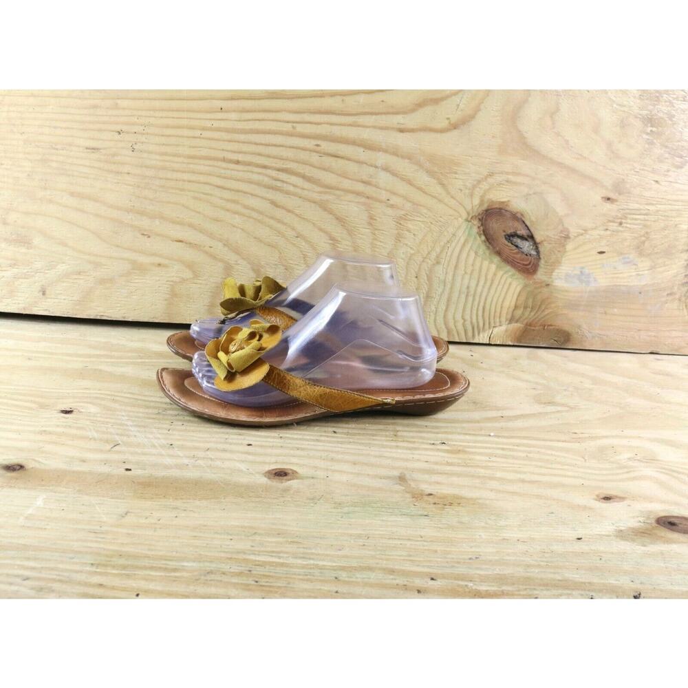 Born Shoes Womens Sz 11 Yellow Leather Floral Thong Sandals Slip Ons